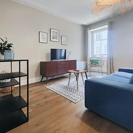 L'haussmannien Moderne - Centre-ville - Elegant Apartamento *